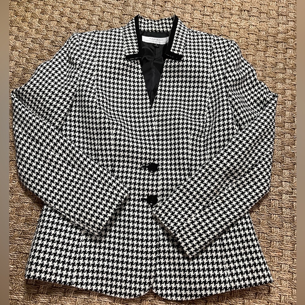 💛TAHARI ARTHUR S. LEVINE. Size 8. Houndstooth Jacket/Blazer. Lined